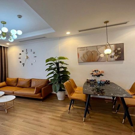 Times City Homestay Hanoi Bagian luar foto