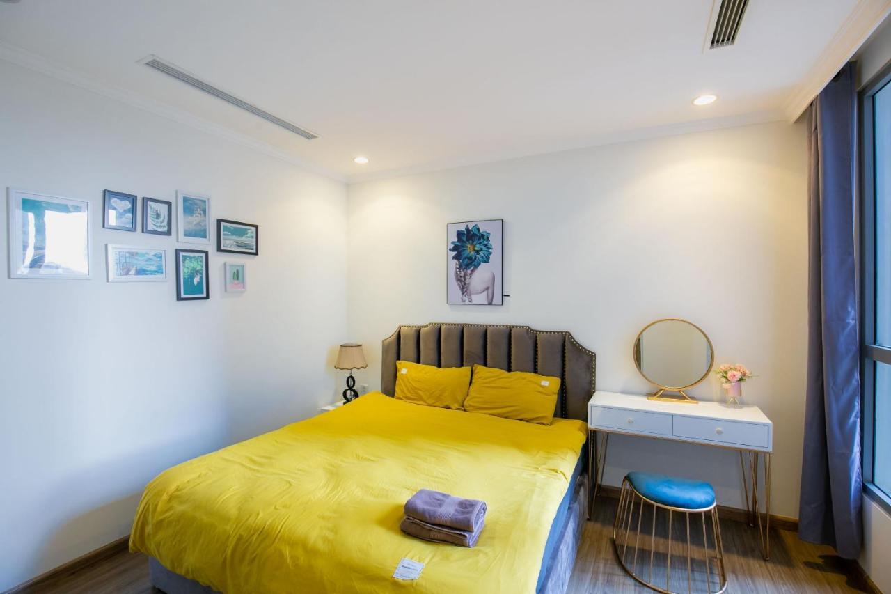 Times City Homestay Hanoi Bagian luar foto