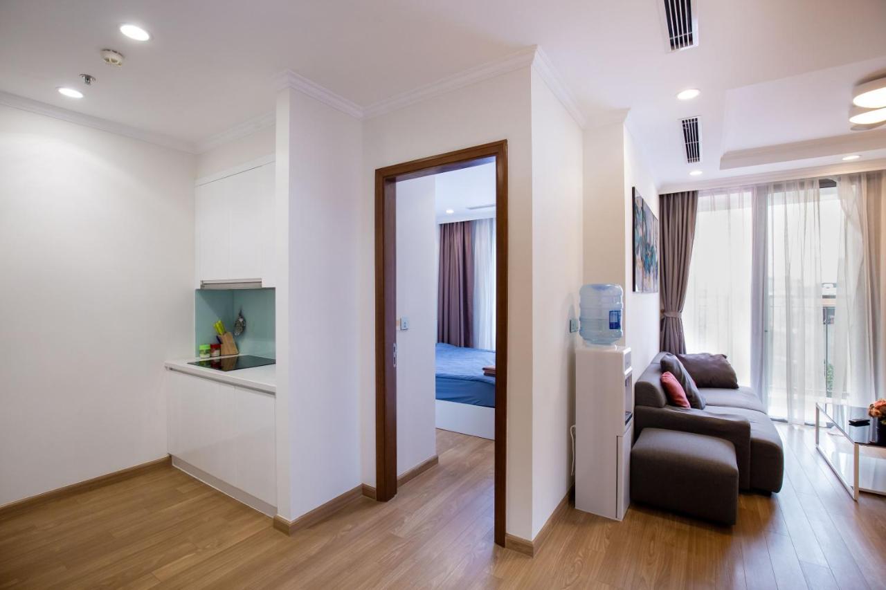 Times City Homestay Hanoi Bagian luar foto