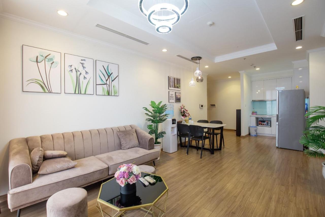 Times City Homestay Hanoi Bagian luar foto