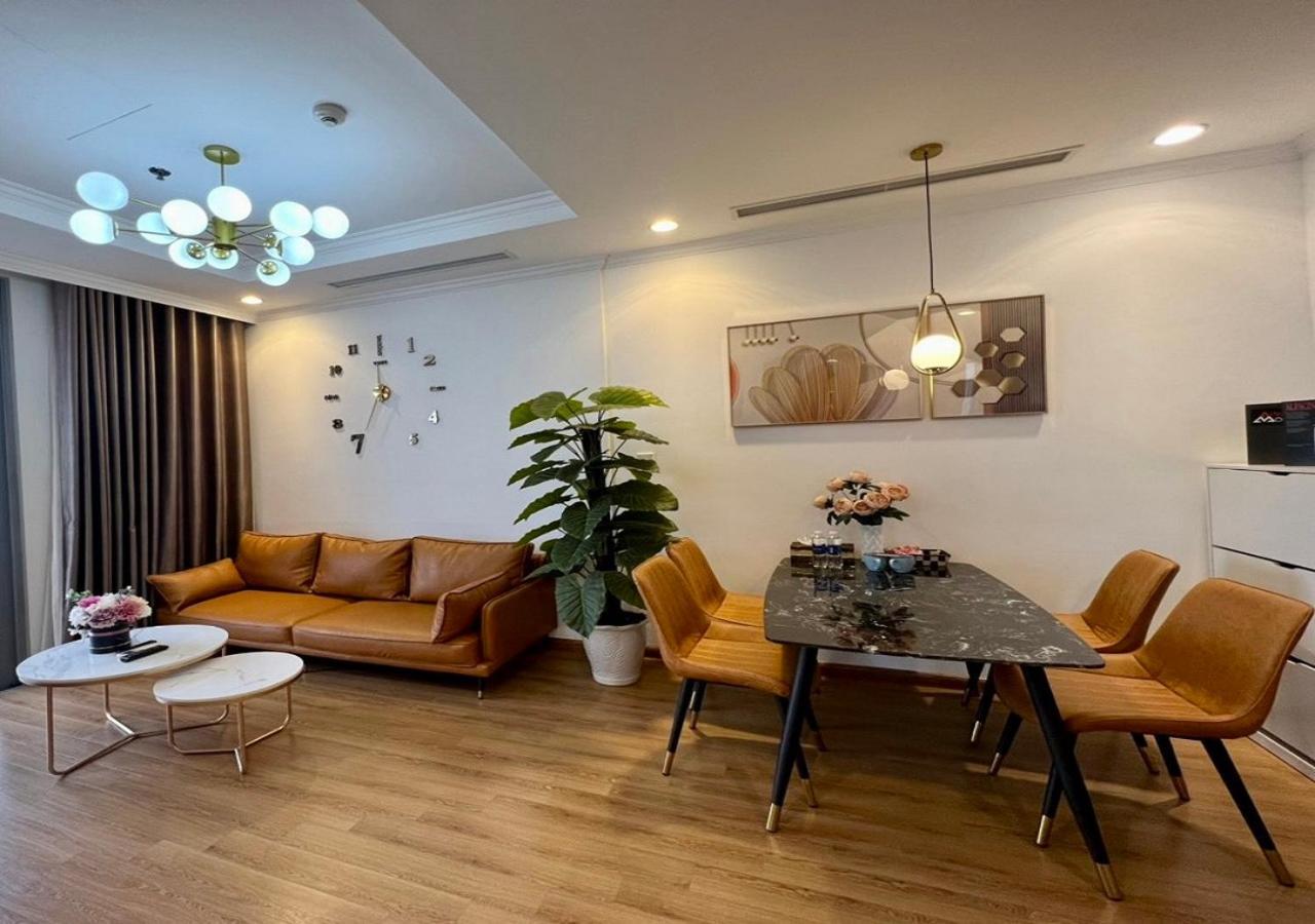 Times City Homestay Hanoi Bagian luar foto