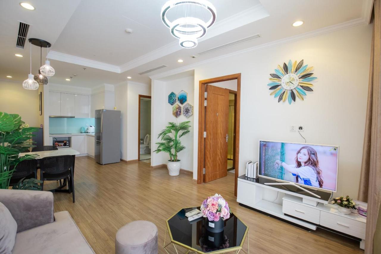 Times City Homestay Hanoi Bagian luar foto