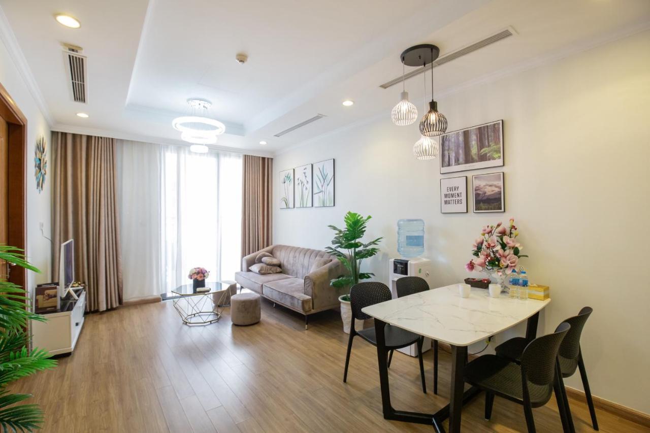 Times City Homestay Hanoi Bagian luar foto