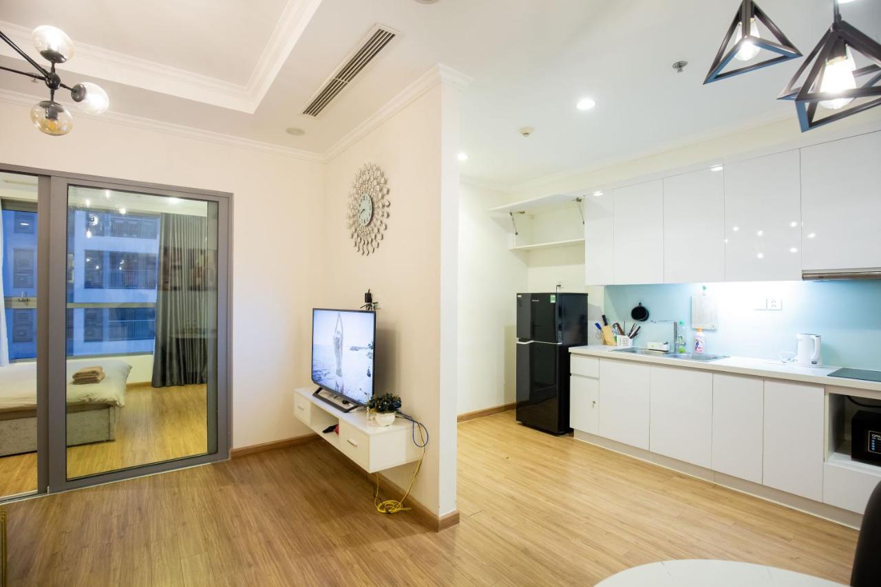 Times City Homestay Hanoi Bagian luar foto