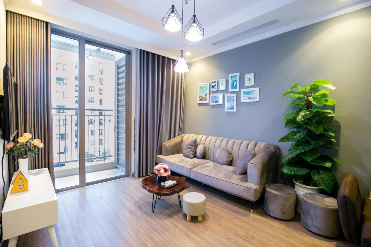 Times City Homestay Hanoi Bagian luar foto